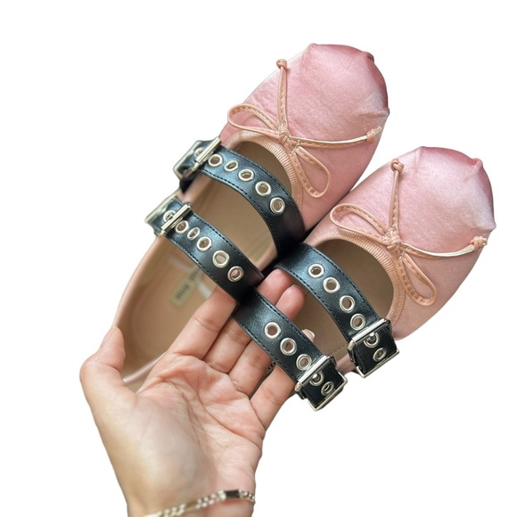 Authentic Miu Miu Pink Satin Ballet Ballerina Flats Slip Ons - Picture 10 of 15